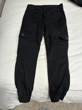 Women's s Black Cargo Jogger Pants - Classic Utility Style